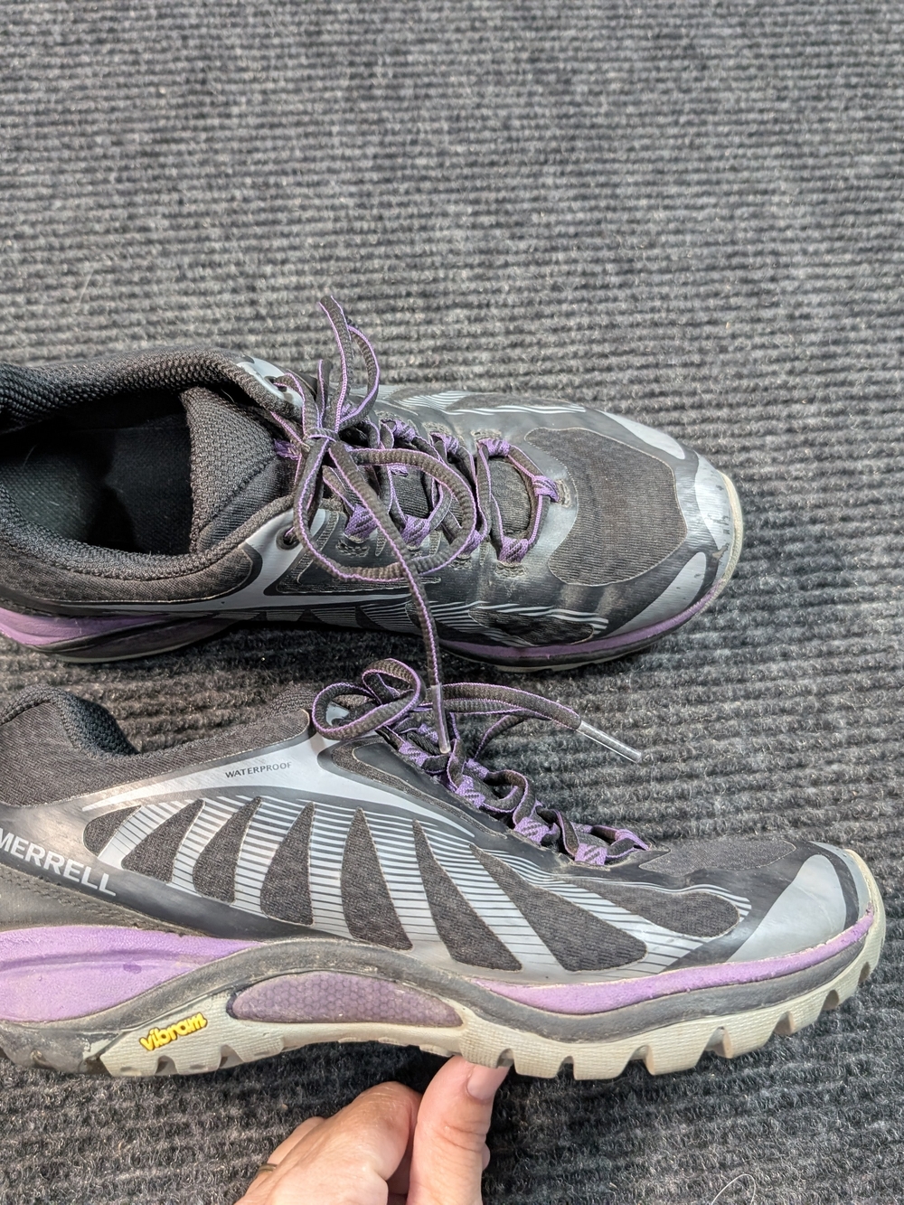 Merrell Capra Waterproof Hiking Shoes Vibram Black Purple Size 8.5